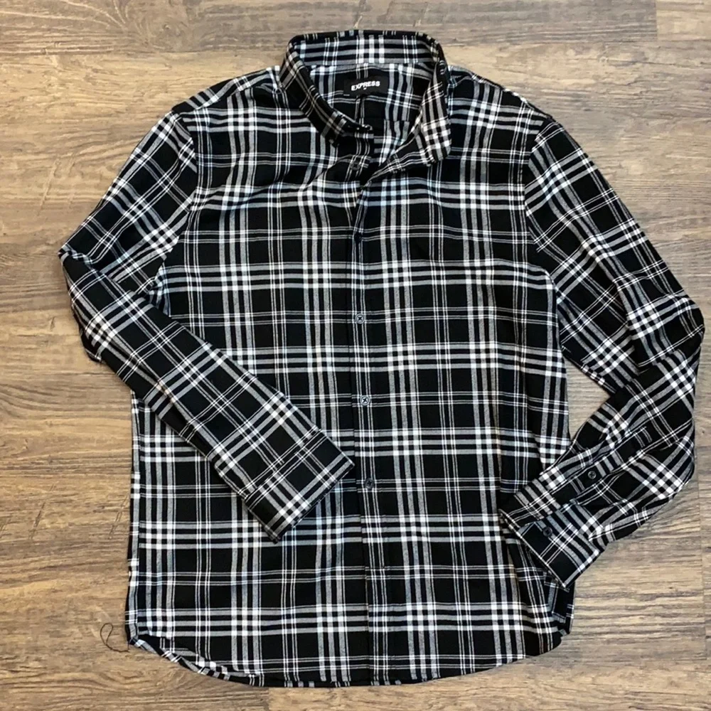 Men’s Express Plaid Button Down - Picture 1 of 5